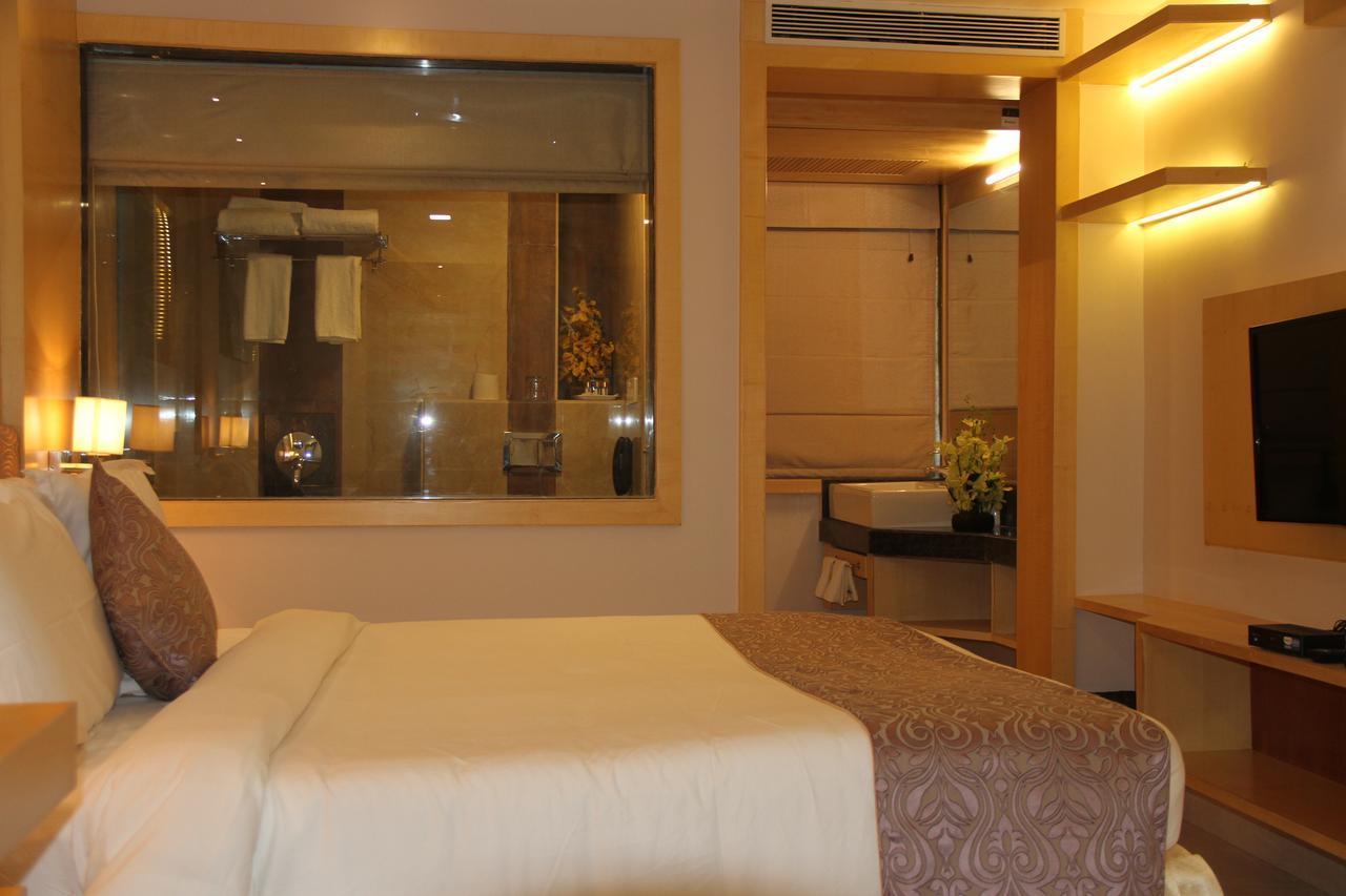 Golden Gate Hotel Indore Exterior foto