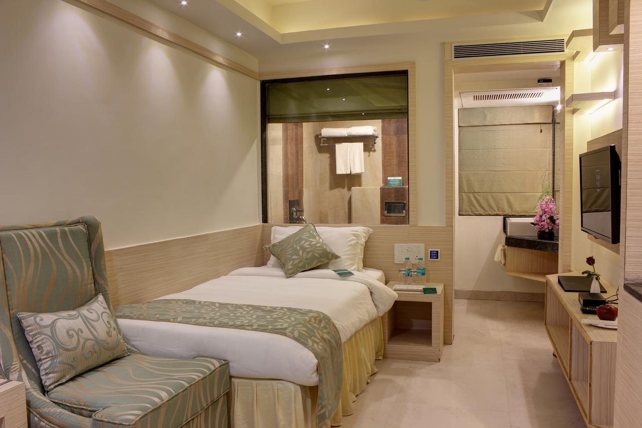 Golden Gate Hotel Indore Exterior foto