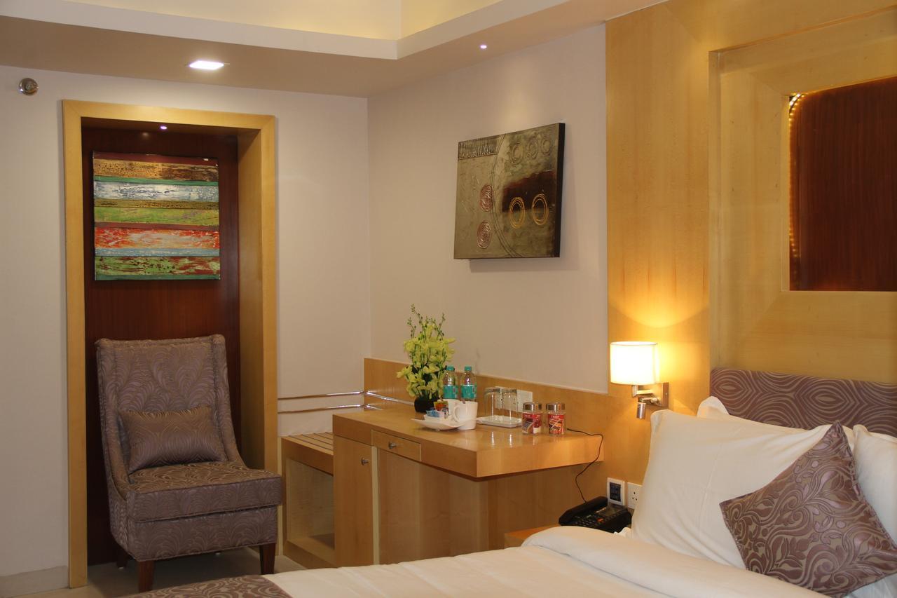 Golden Gate Hotel Indore Exterior foto