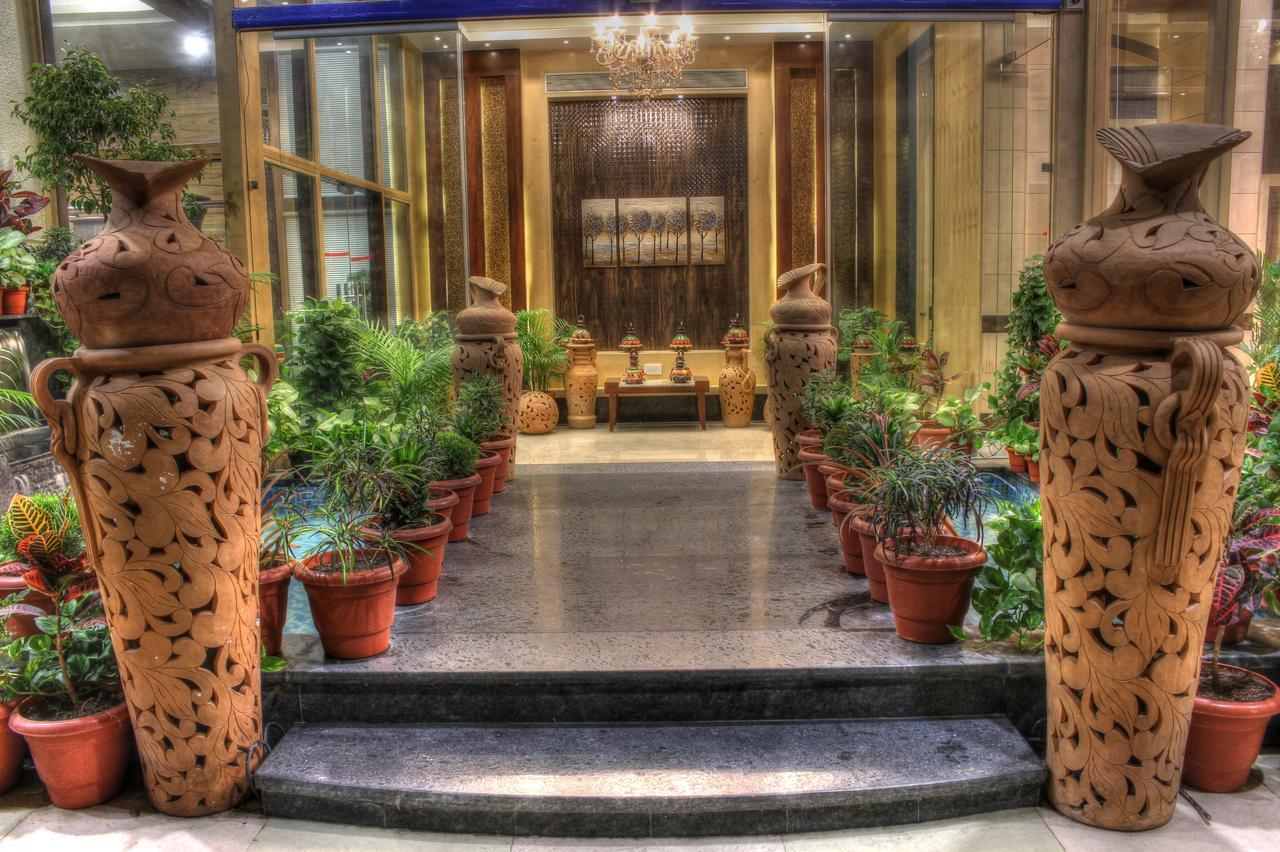 Golden Gate Hotel Indore Exterior foto